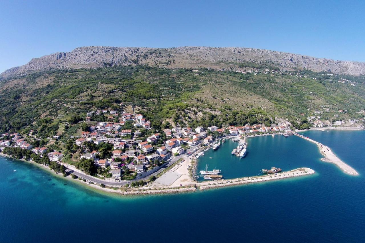 Apartments By The Sea Krilo Jesenice, Omis - 15145 Jesenice  Exteriér fotografie